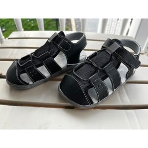 See Kai Run Basics Spencer Kids Black Gray Water Friendly Sandals Size 11 NEW
